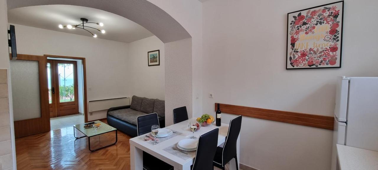 Apartments Anamarija Opatija Exterior photo
